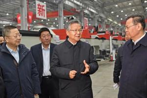 湖北省委副書記、省長李殿勛調(diào)研華工科技